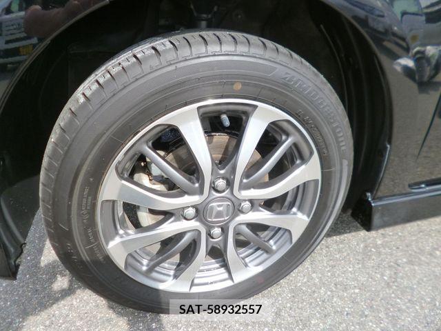 Honda N BOX CUSTOM 2022-03 381936-28