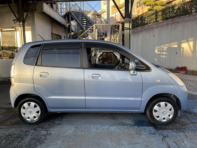 Nissan MOCO 2005-06 189652-5