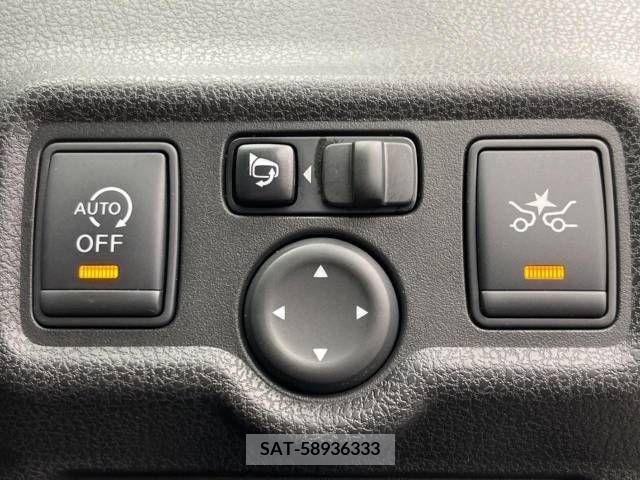 Nissan NOTE 2015-04 302372-6