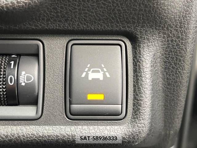 Nissan NOTE 2015-04 302372-4