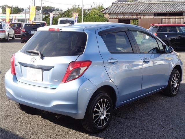 Toyota VITZ 2011-03 14125-4