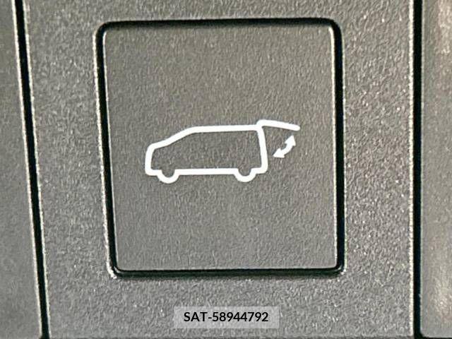 Toyota VOXY 2022-09 313560-5