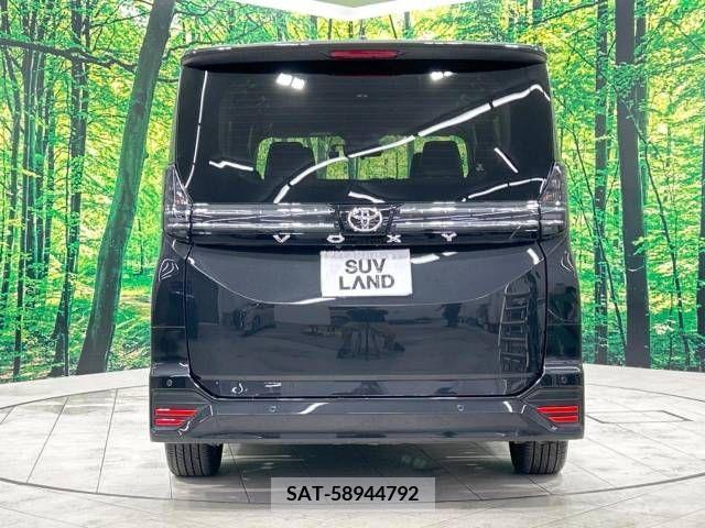 Toyota VOXY 2022-09 313560-16
