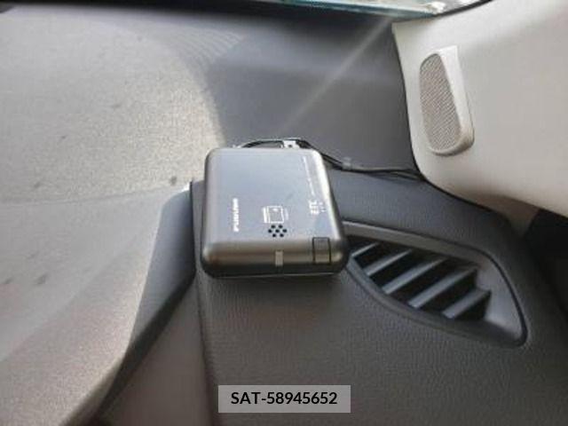 Toyota YARIS CROSS 2023-05 313261-16