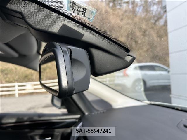 Bmw 2 SERIES 2018-12 261864-17