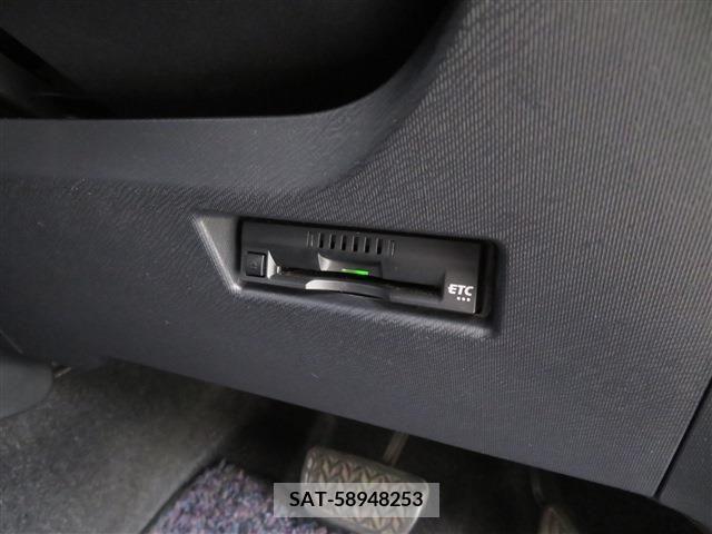 Toyota AQUA 2018-10 314055-17