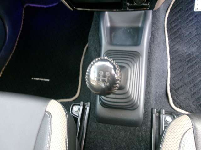 Suzuki JIMNY 2017-11 189314-9