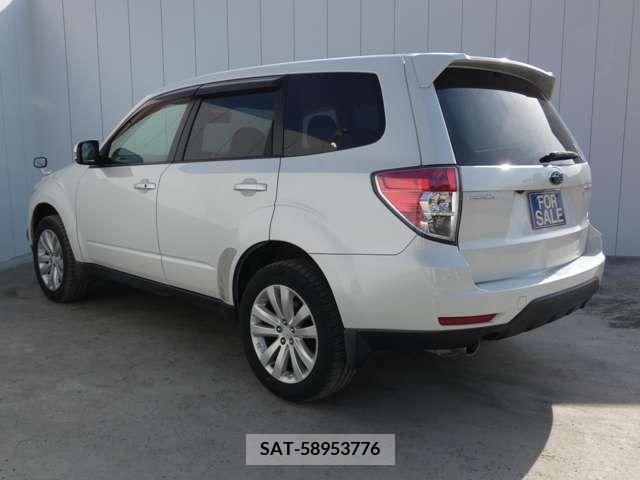 Subaru FORESTER 2011-08 270267-3