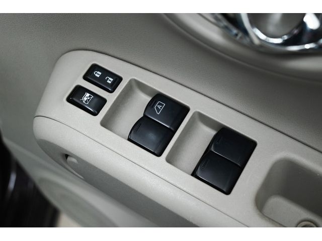 Nissan CUBE 2011-05 190231-17