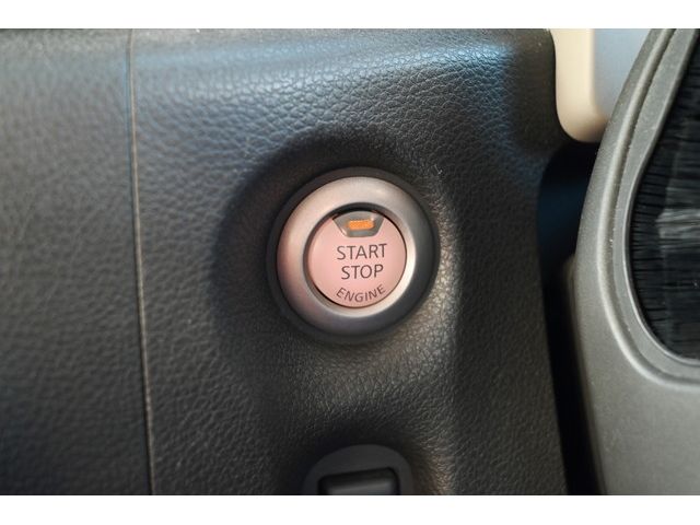 Nissan CUBE 2011-05 190231-19