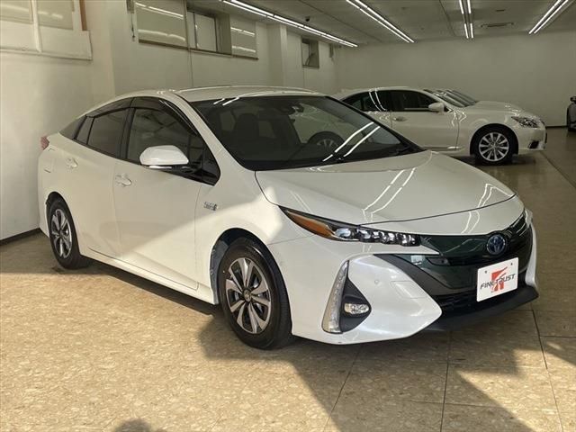 Toyota PRIUS PHV 2017-06 27358-2