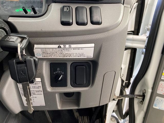 Mitsubishi CANTER 2018-05 193011-13