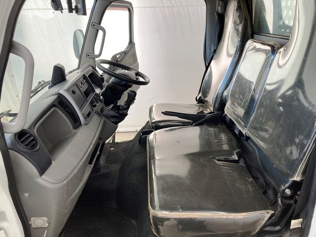 Mitsubishi CANTER 2018-05 193011-11
