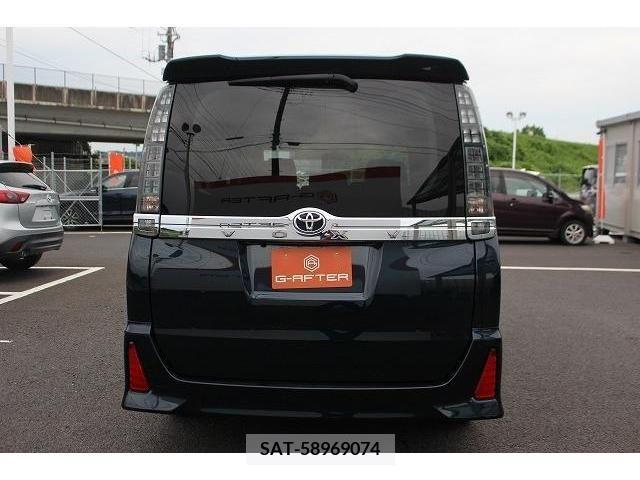 Toyota VOXY 2015-03 321415-8
