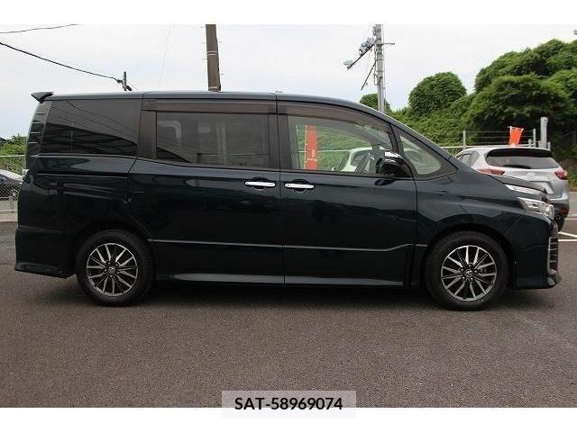 Toyota VOXY 2015-03 321415-7