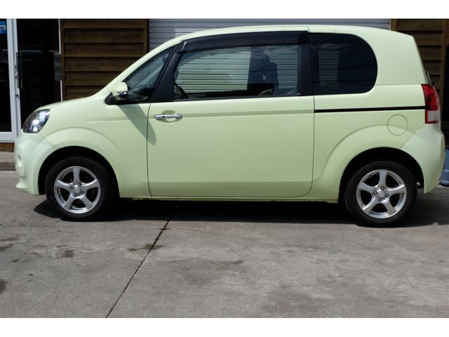Toyota PORTE 2012-10 6336-8