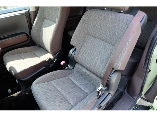 Toyota PORTE 2012-10 6336-19