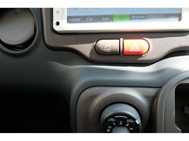 Toyota PORTE 2012-10 6336-17