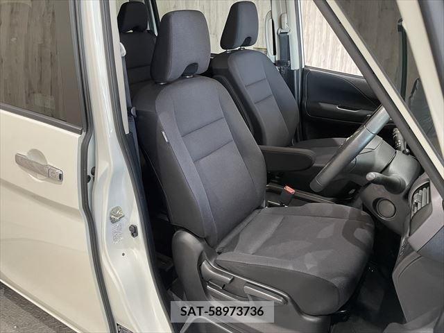 Nissan SERENA 2018-05 210489-17