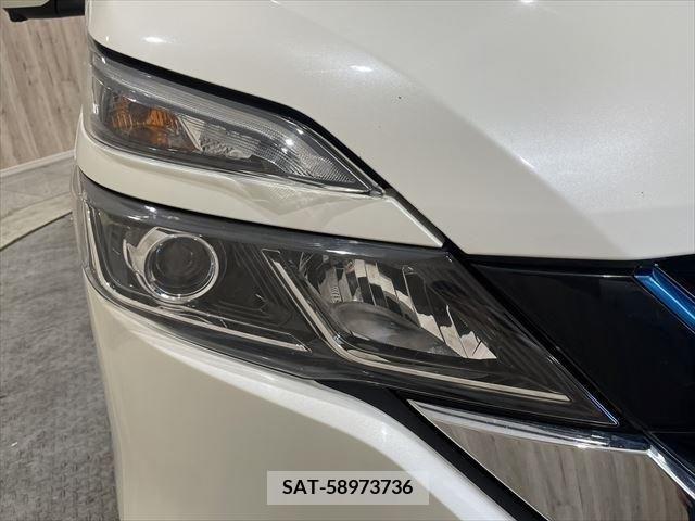 Nissan SERENA 2018-05 210489-9