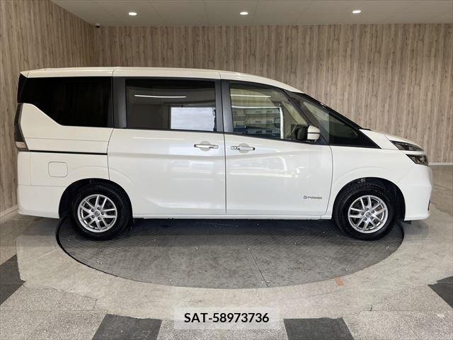 Nissan SERENA 2018-05 210489-3