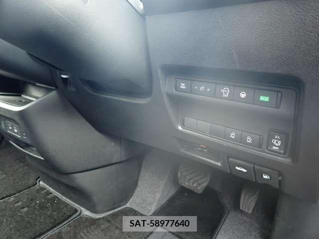 Nissan SERENA 2022-12 385624-13