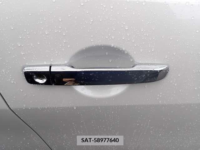 Nissan SERENA 2022-12 385624-9