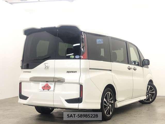 Honda e 2016-01 218264-2