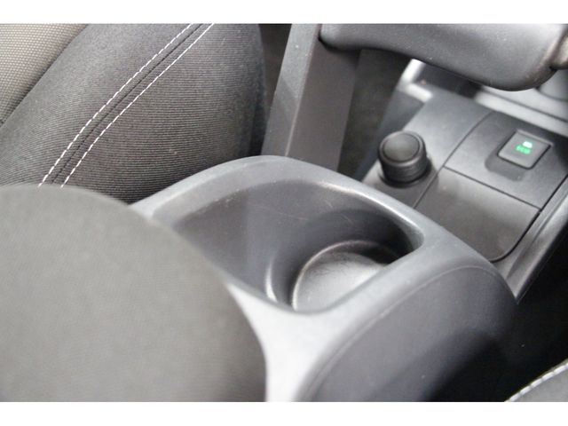 Renault KANGOO 2018-09 7732-13