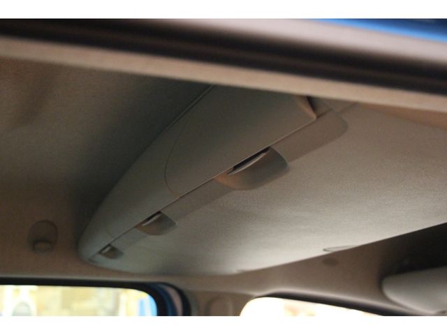 Renault KANGOO 2018-09 7732-15