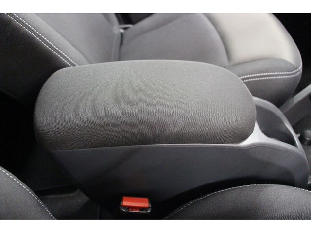 Renault KANGOO 2018-09 7732-12