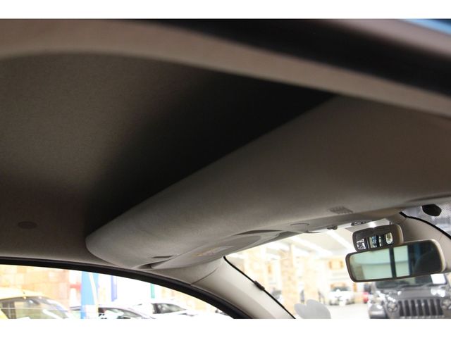 Renault KANGOO 2018-09 7732-14