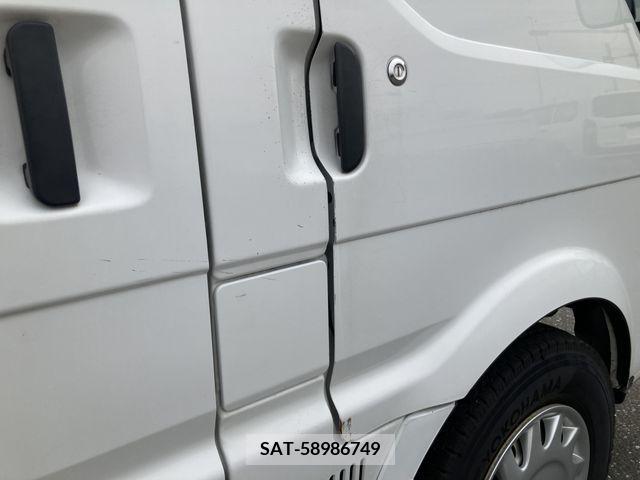 Mazda BONGO VAN 2017-04 263247-14