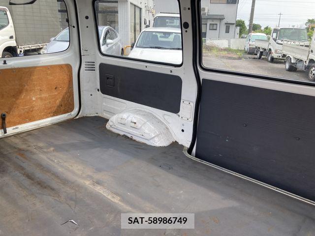 Mazda BONGO VAN 2017-04 263247-10