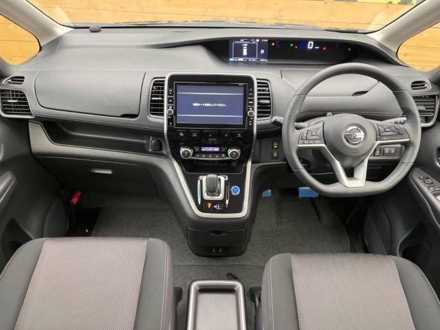 Nissan SERENA 2019-03 194977-1