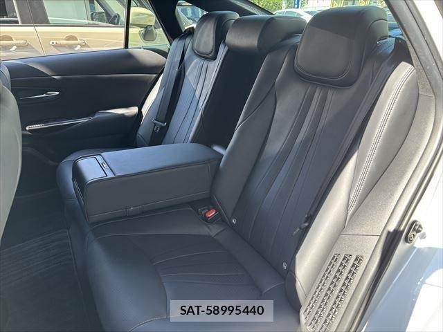Toyota CROWN SEDAN 2022-04 445425-18