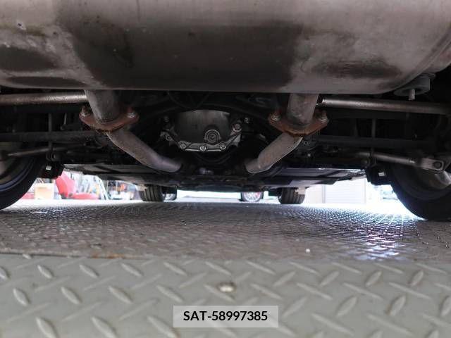 Nissan SKYLINE 2020-02 242933-18
