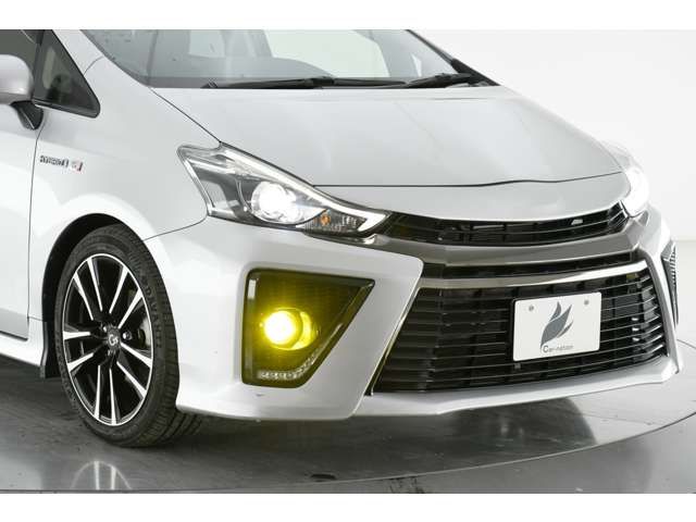 Toyota PRIUS ALPHA 2016-07 23384-6