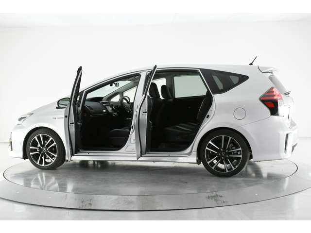Toyota PRIUS ALPHA 2016-07 23384-9