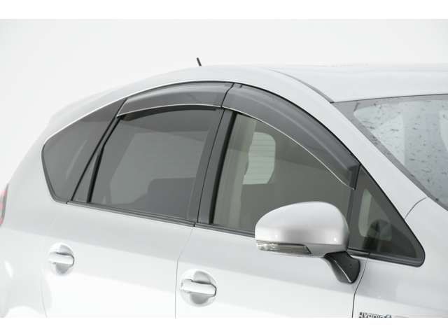 Toyota PRIUS ALPHA 2016-07 23384-7