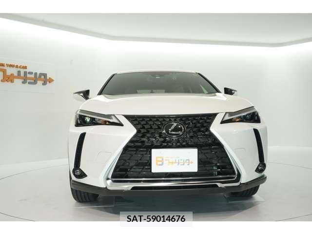 Lexus UX 2022-11 353965-8