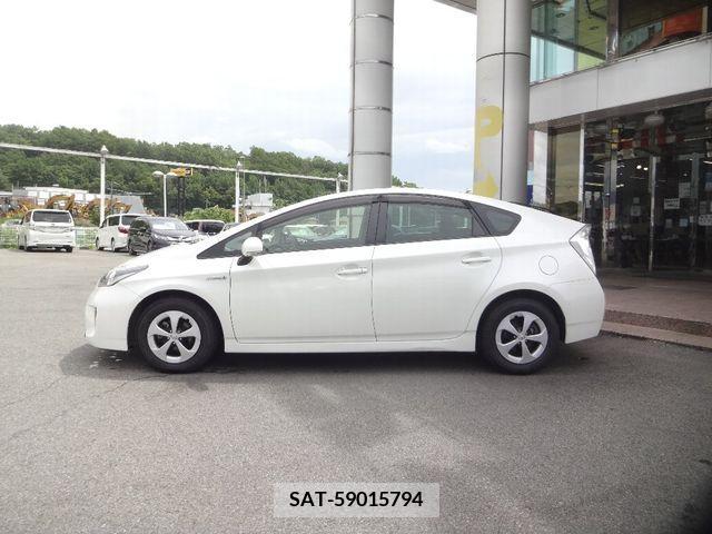 Toyota PRIUS 2015-07 281861-4