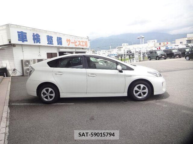 Toyota PRIUS 2015-07 281861-3