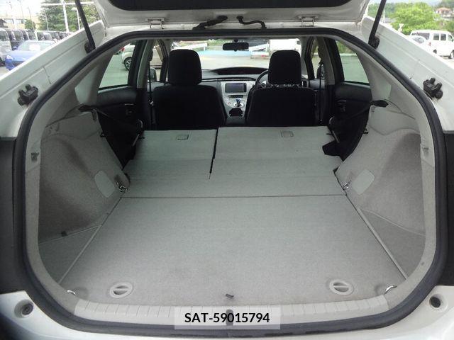 Toyota PRIUS 2015-07 281861-10