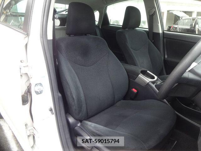 Toyota PRIUS 2015-07 281861-6