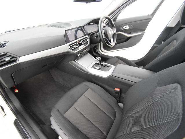 Bmw 3 SERIES 2019-06 3659-17
