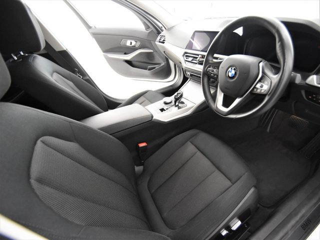 Bmw 3 SERIES 2019-06 3659-1