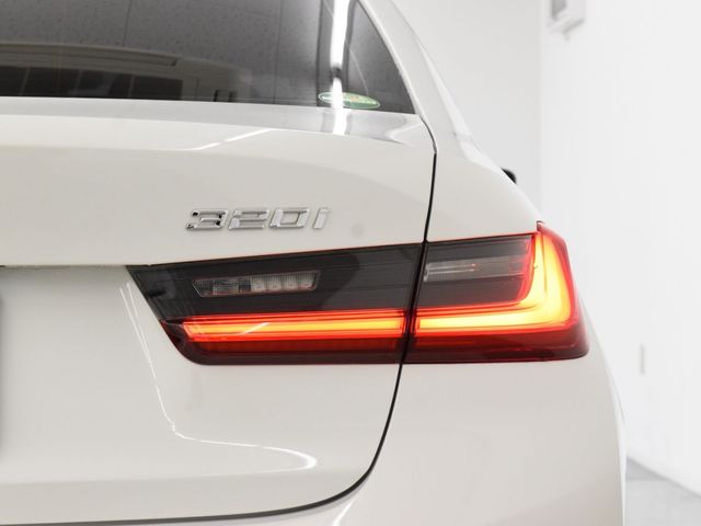 Bmw 3 SERIES 2019-06 3659-8