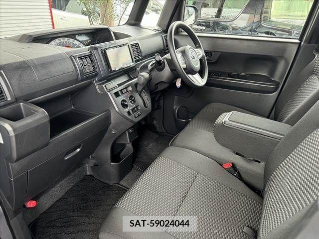Toyota Pixis Mega 2018-12 384915-16