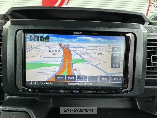 Toyota Pixis Mega 2018-12 384915-2